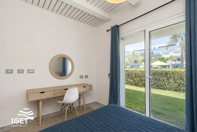Image of Luxury Serviced Apartment with Direct Sea & Pool Views